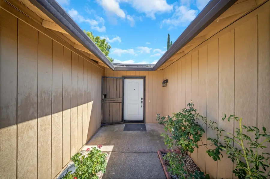 8634 Imran Woods Circle, Citrus Heights, CA 95621 - #3
