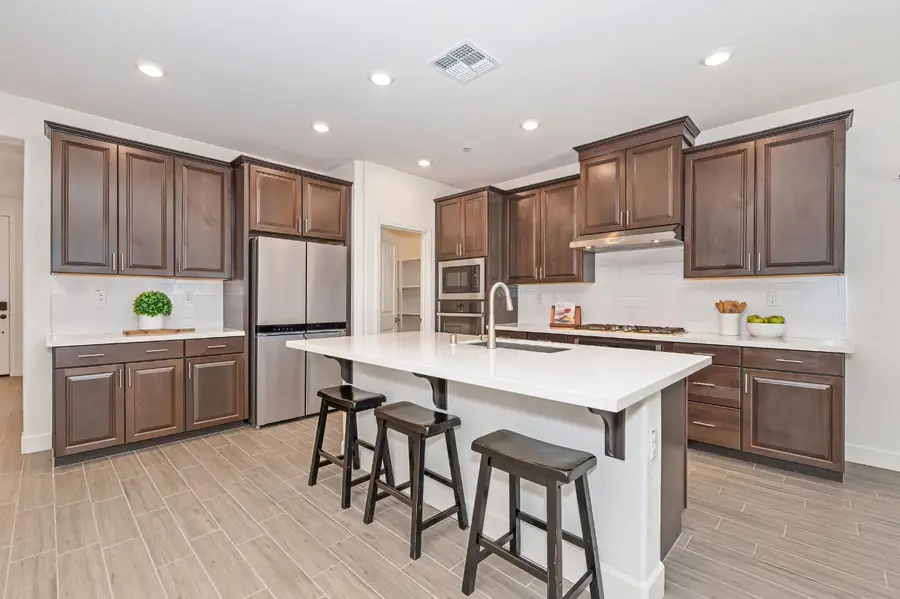 2389 Sierra Village Drive, Roseville, CA 95747 - #3