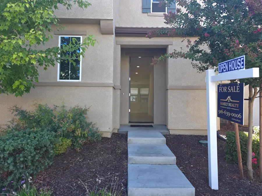 9951 Del Surft, Elk Grove, CA 95757 - #3
