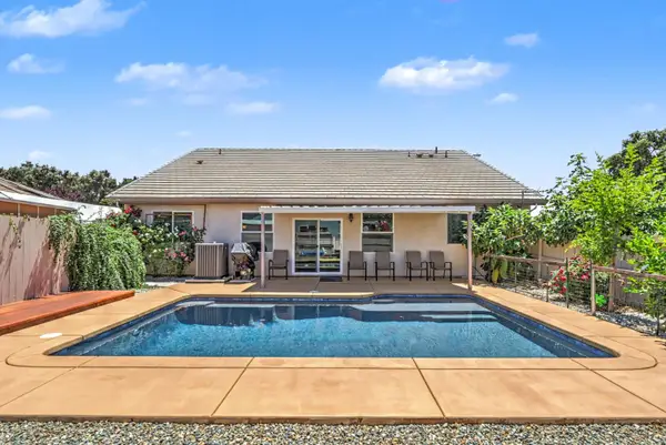 327 Manor Drive, Ione, CA 95640