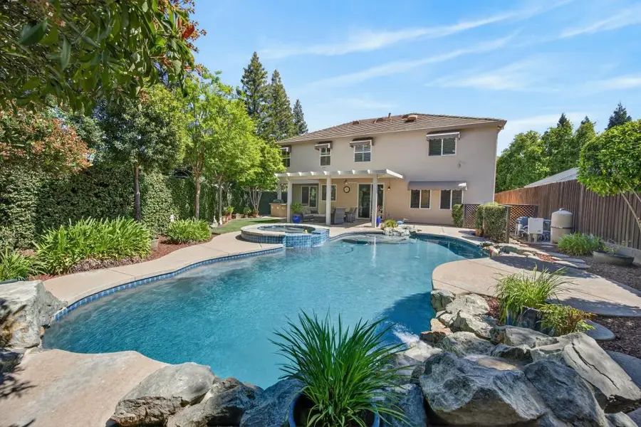 5500 Tierra Gardens Lane, Carmichael, CA 95608 - #2