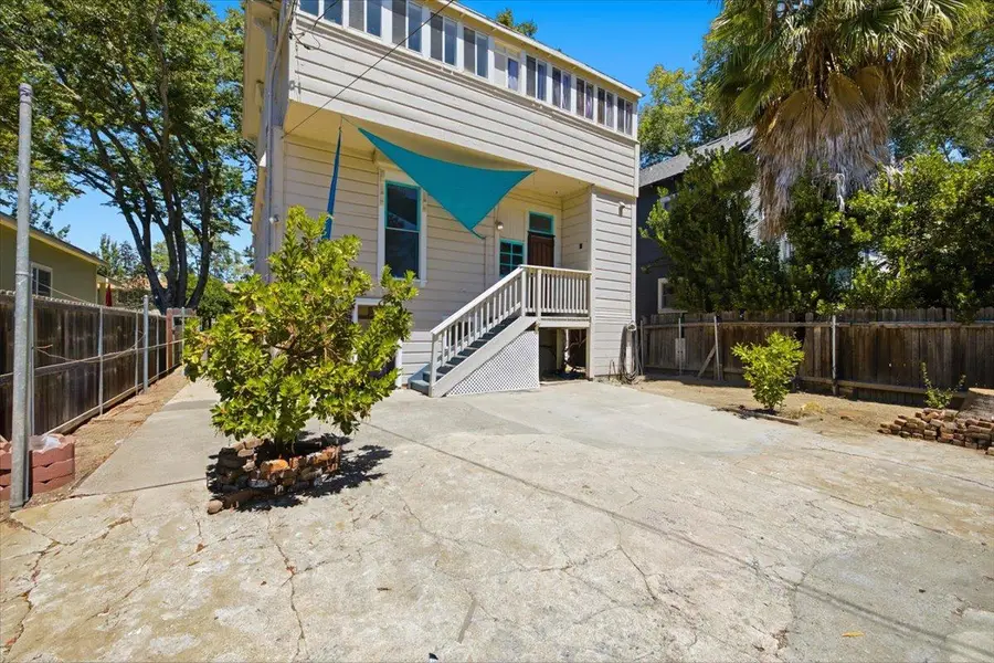 1420 D Street, Sacramento, CA 95814 - #3