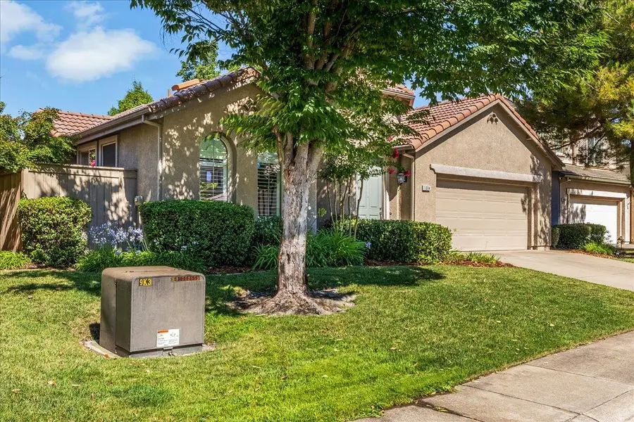 1084 Elsworth Way, Folsom, CA 95630 - #2