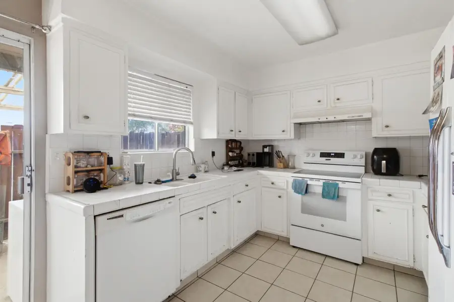 617 W Granger Avenue #2, Modesto, CA 95350 - #3