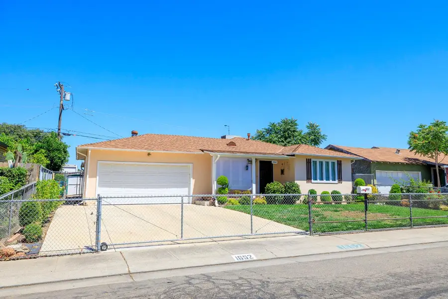 1652 E Regal Street, Stockton, CA 95205 - #2