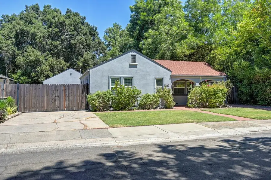 5347 13th Avenue, Sacramento, CA 95820 - #2