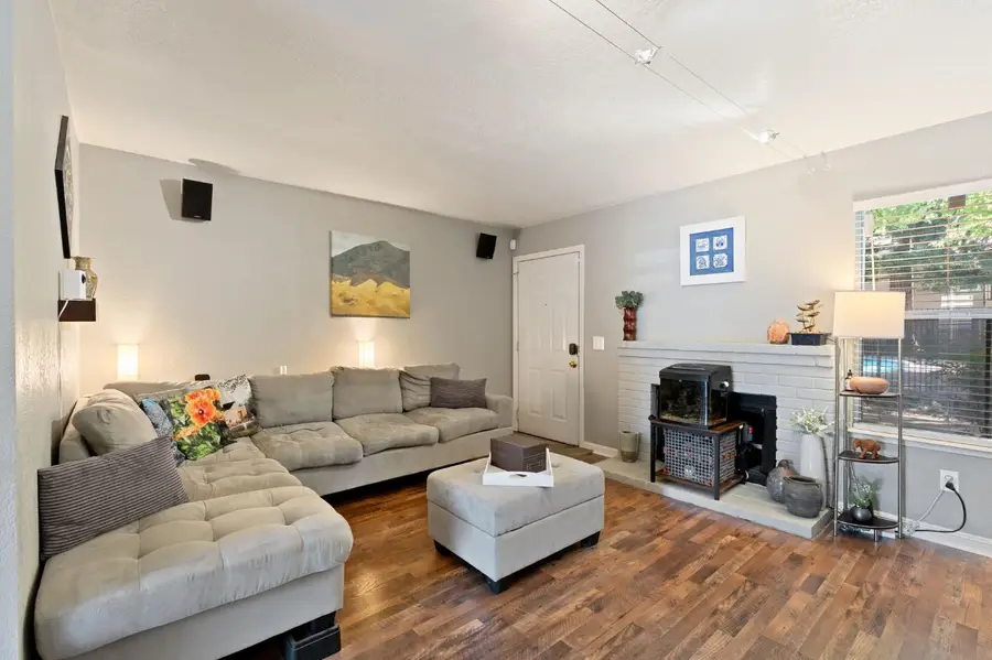 9101 Newhall Drive #43, Sacramento, CA 95826 - #2