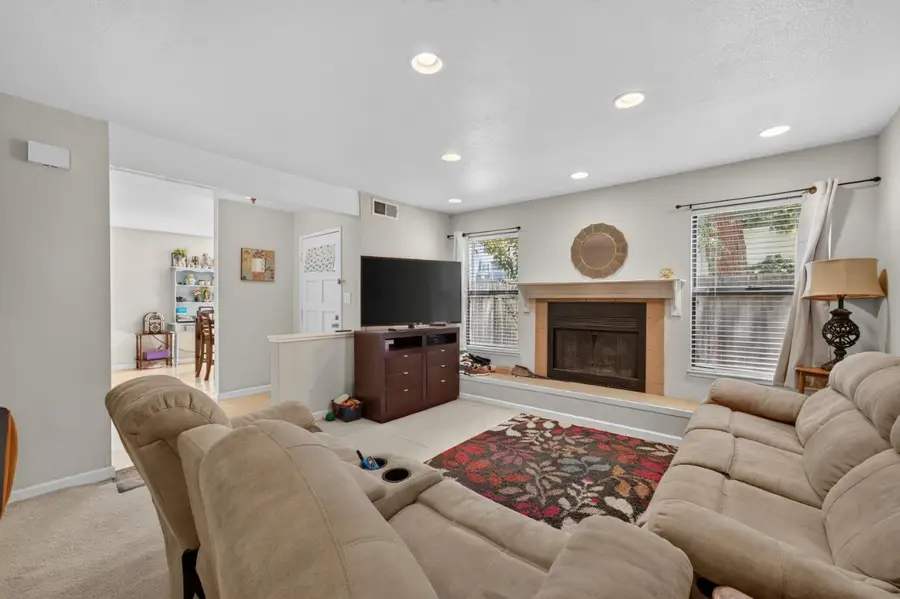 1515 Hood Road #C, Sacramento, CA 95825 - #3