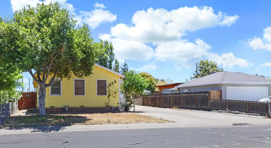 660 E North Street, Manteca, CA 95336 - #3