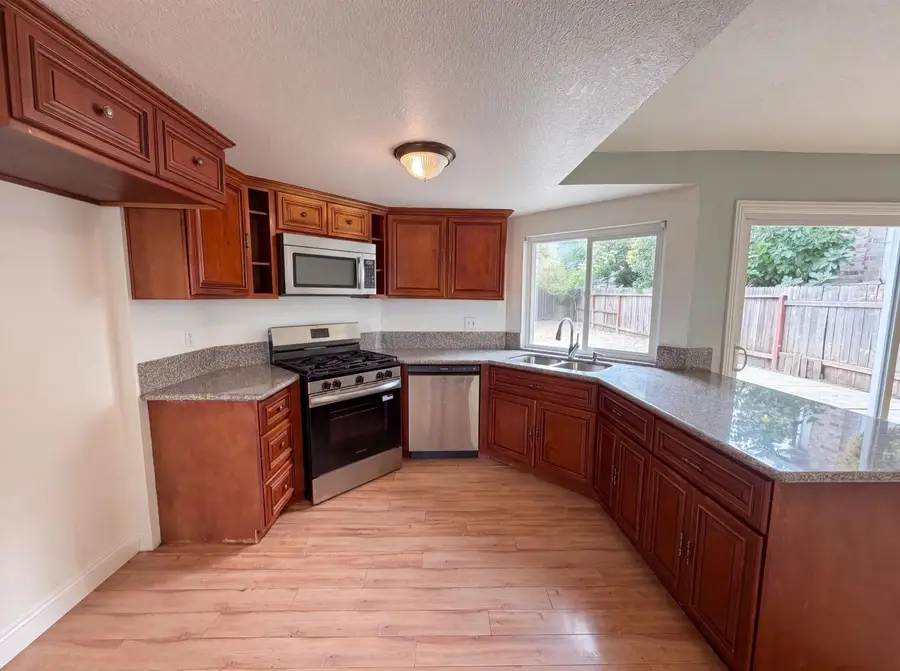 7804 Mcclintock Way, Sacramento, CA 95828 - #3