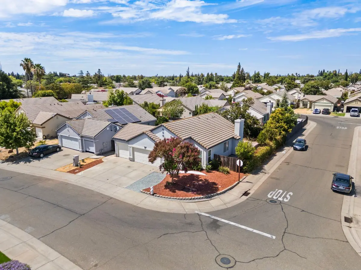 4408 Hedge Avenue, Sacramento, CA 95826 - #1