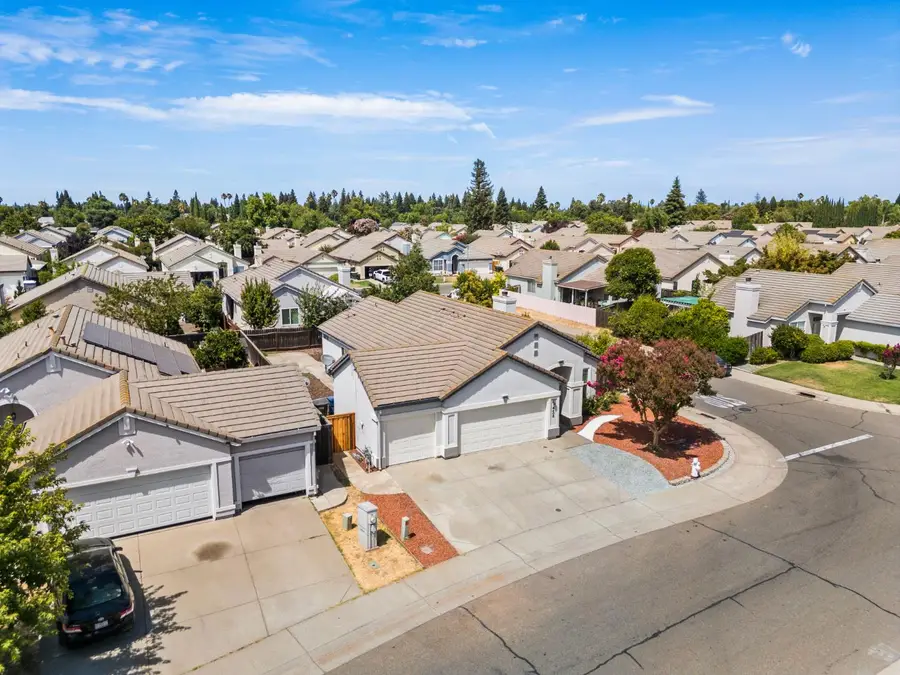 4408 Hedge Avenue, Sacramento, CA 95826 - #3