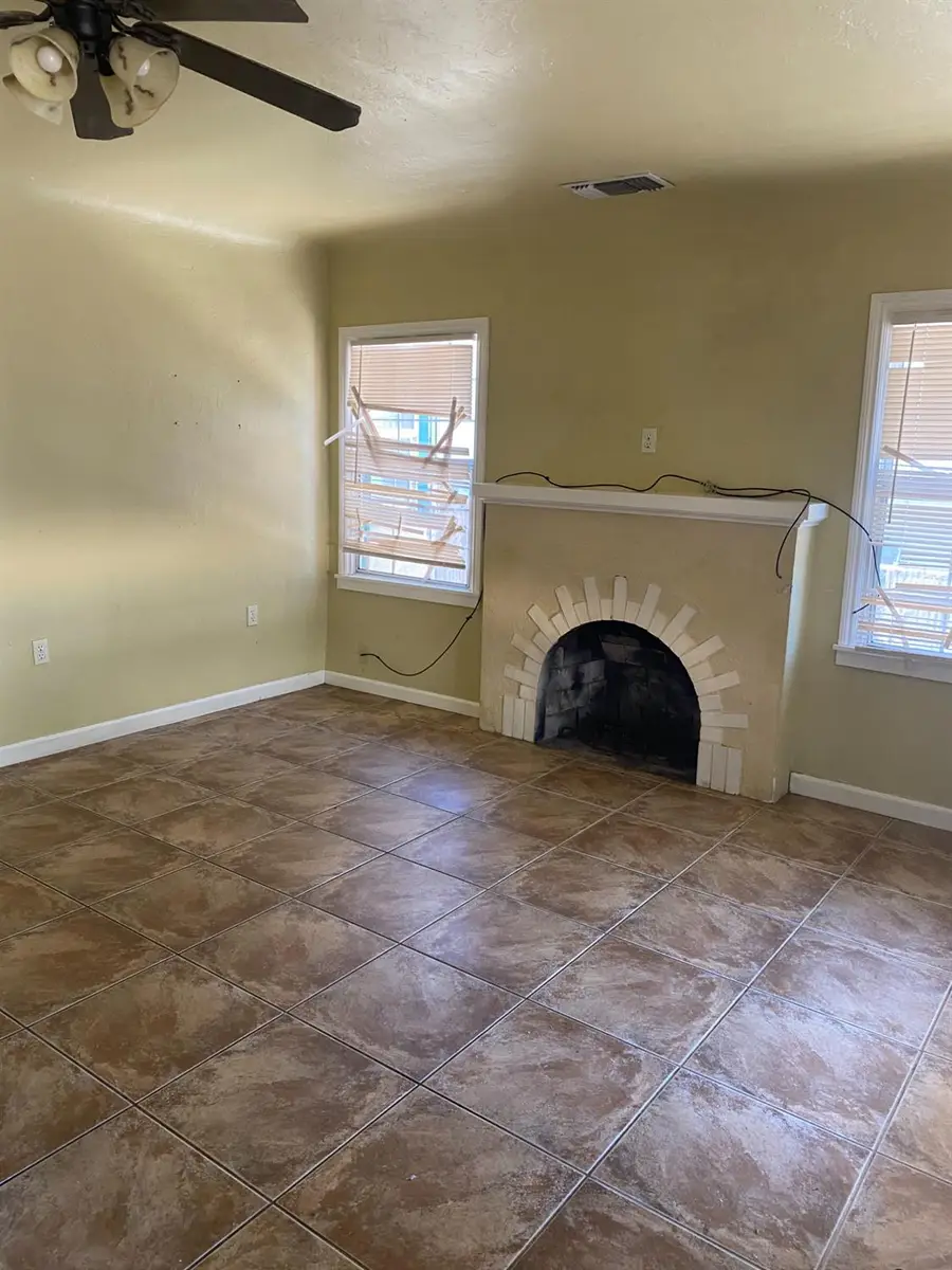 2870 Branch Street, Sacramento, CA 95815 - #3