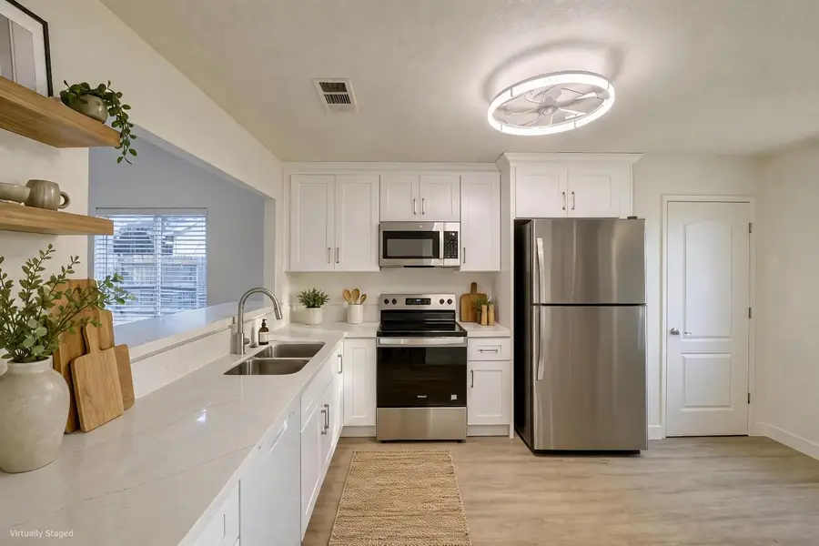 2242 Grand Canyon Way, Newman, CA 95360 - #3