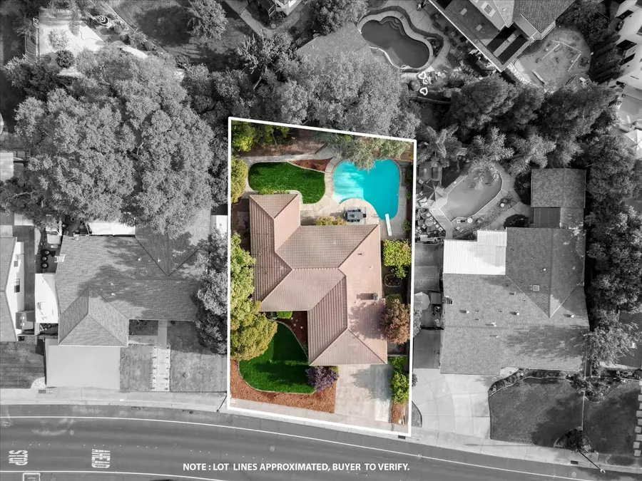 255 Diamond Oaks Rd, Roseville, CA 95678 - #2