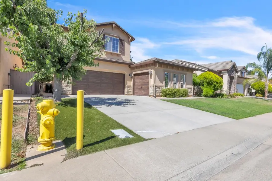 6009 Roswitha Court, Carmichael, CA 95608 - #2