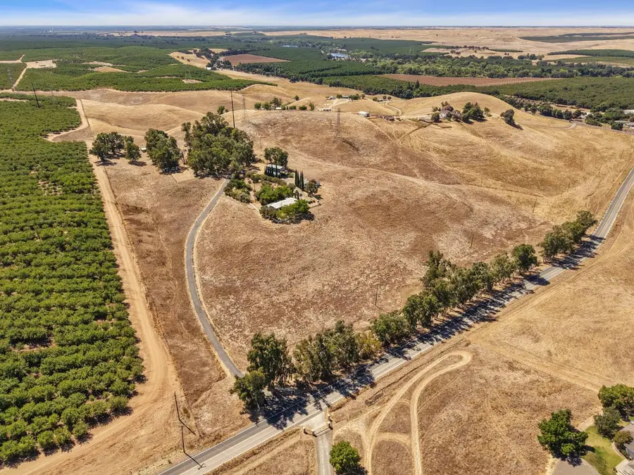 8251 N Waverly Road, Linden, CA 95236 - #2