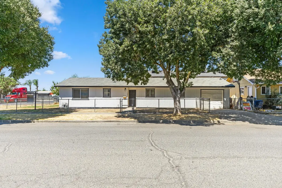 1205 I Street, Merced, CA 95341 - #1