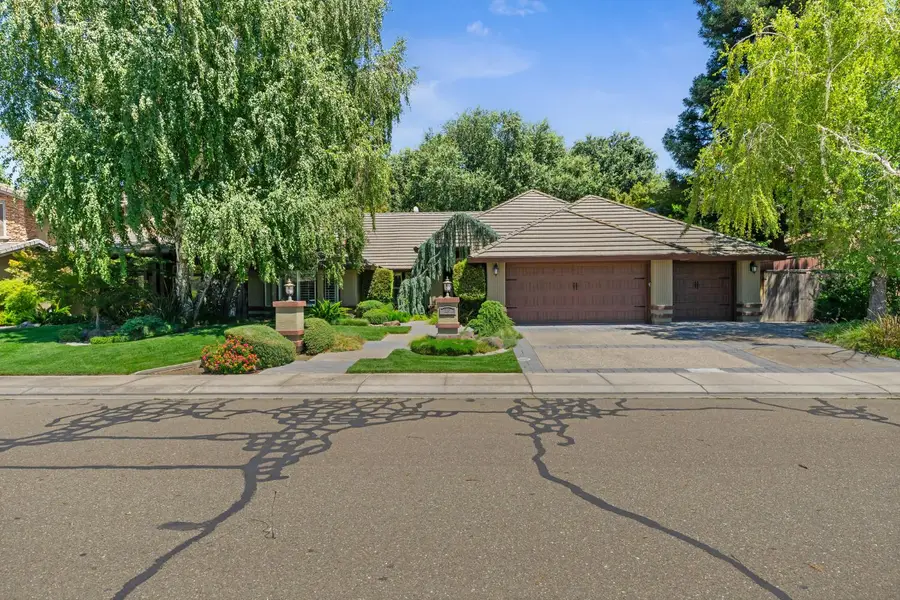230 Laurelwood Lane, Ripon, CA 95366 - #2