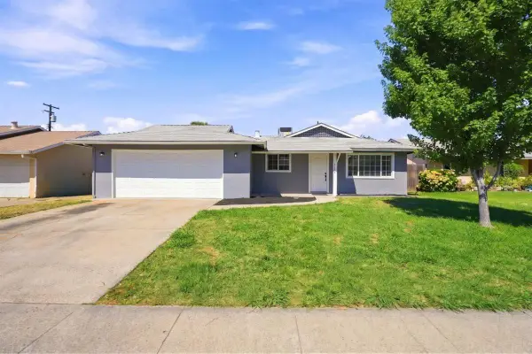 7117 Delhaven Way, North Highlands, CA 95660