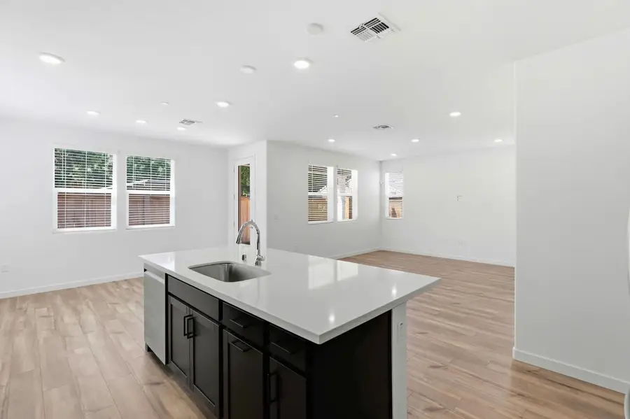 1043 Ginkgo Circle, Davis, CA 95618 - #3