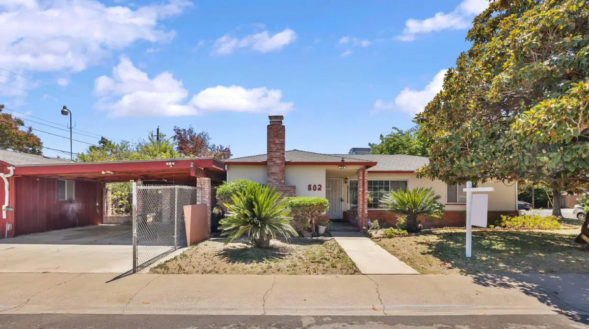 802 Pine Street, Manteca, CA 95336 - #1