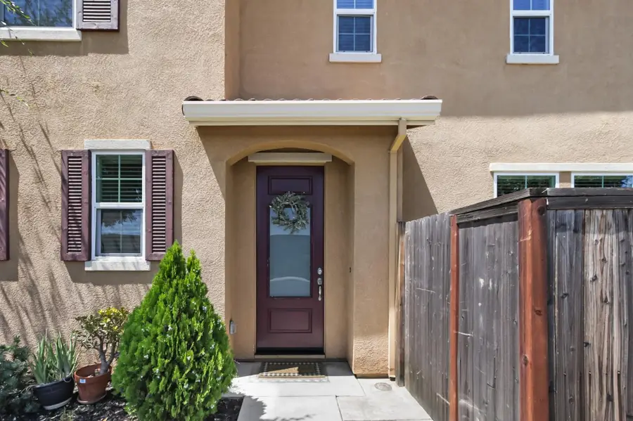 8800 Ariston Lane, Elk Grove, CA 95758 - #3