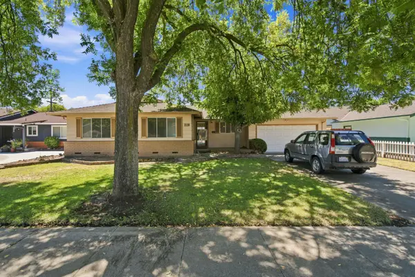 226 E Canterbury Drive, Stockton, CA 95207