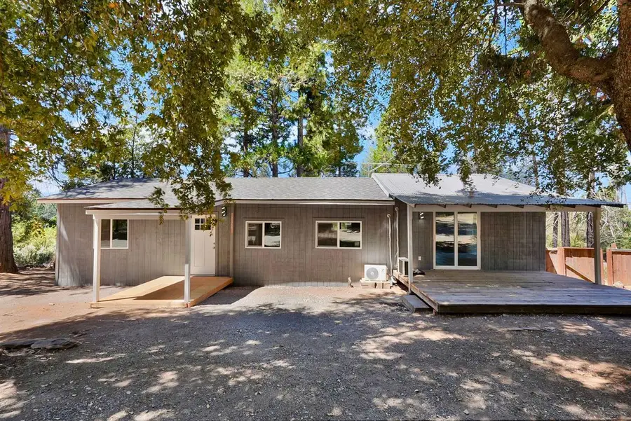 18366 Pine Bark Drive, Mokelumne Hill, CA 95245 - #2