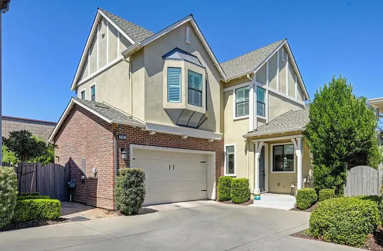3363 Forney Way, Sacramento, CA 95816 - #2