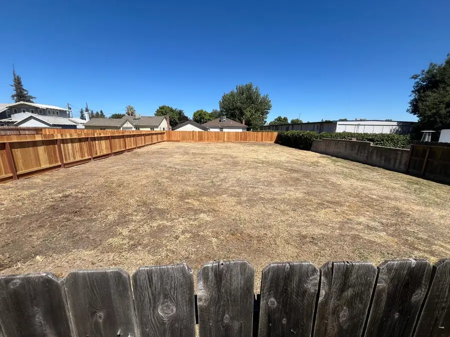 1520 Sunrise Ave., Modesto, CA 95350 - #2