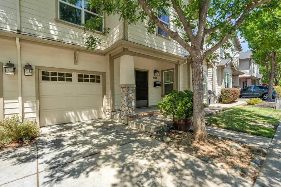 936 52nd Street, Sacramento, CA 95819 - #2