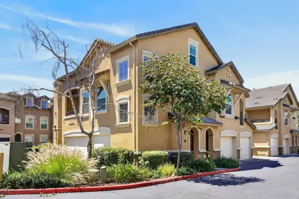 5350 Dunlay Drive #913, Sacramento, CA 95835