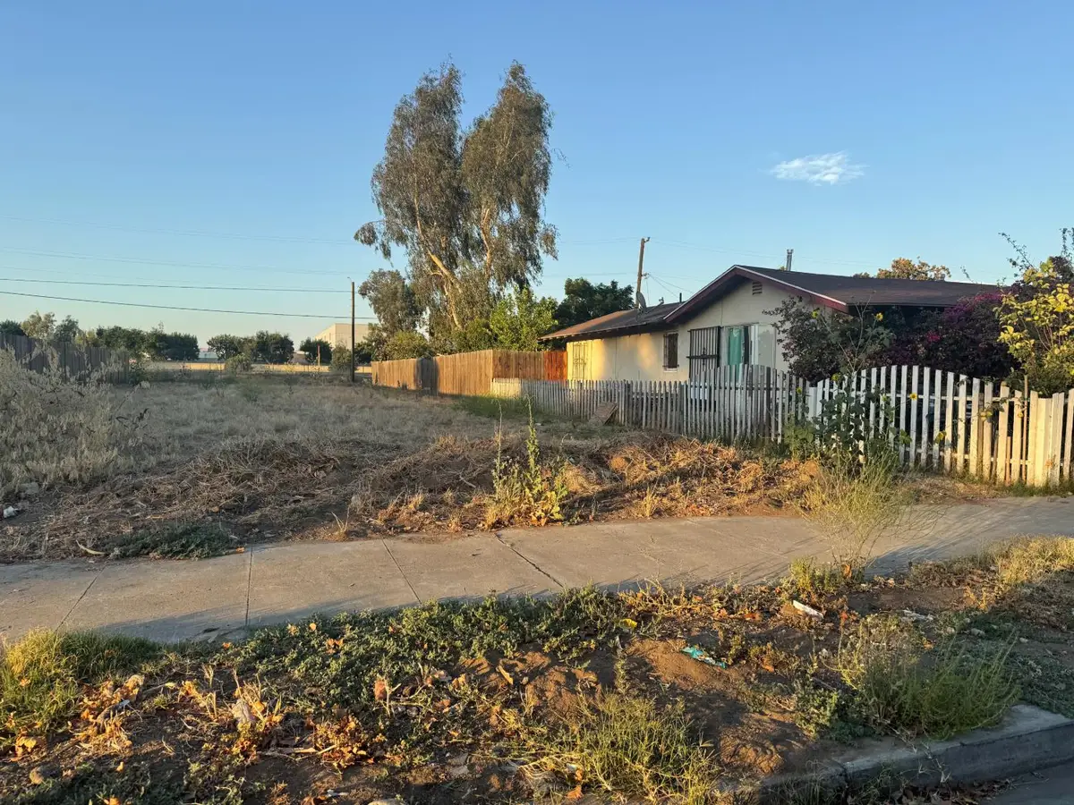 1730 C Street, Fresno, CA 93706 - #1