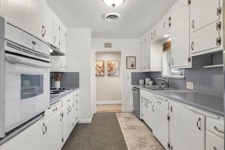 556 Del Rio Circle, Oakdale, CA 95361 - #3