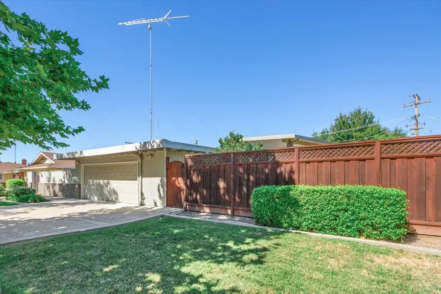 2509 Sherwood Avenue, Modesto, CA 95350 - #3