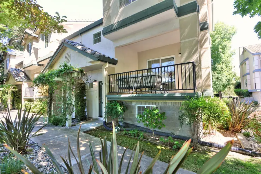 7809 Park River Oak Circle, Sacramento, CA 95831 - #2