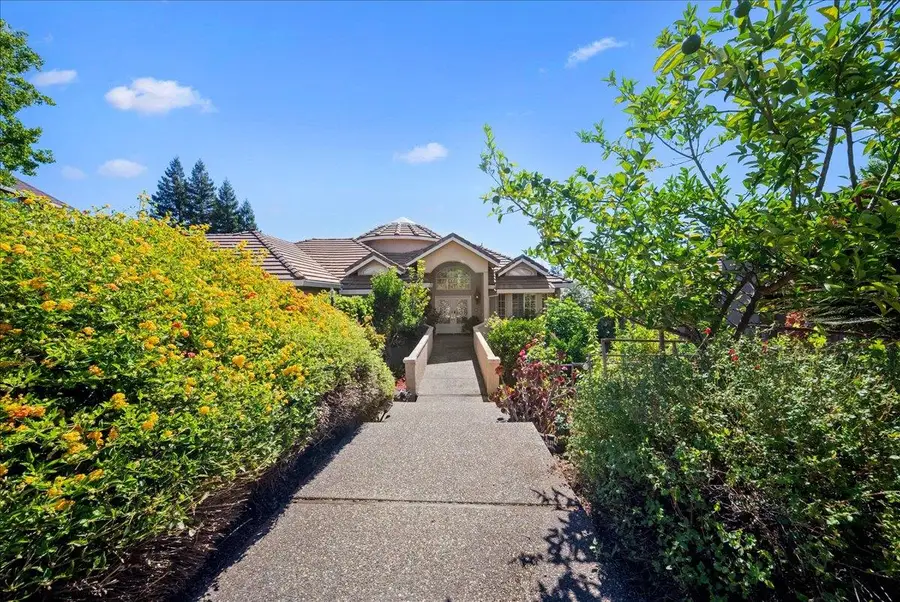 136 Tomlinson Dr, Folsom, CA 95630 - #2
