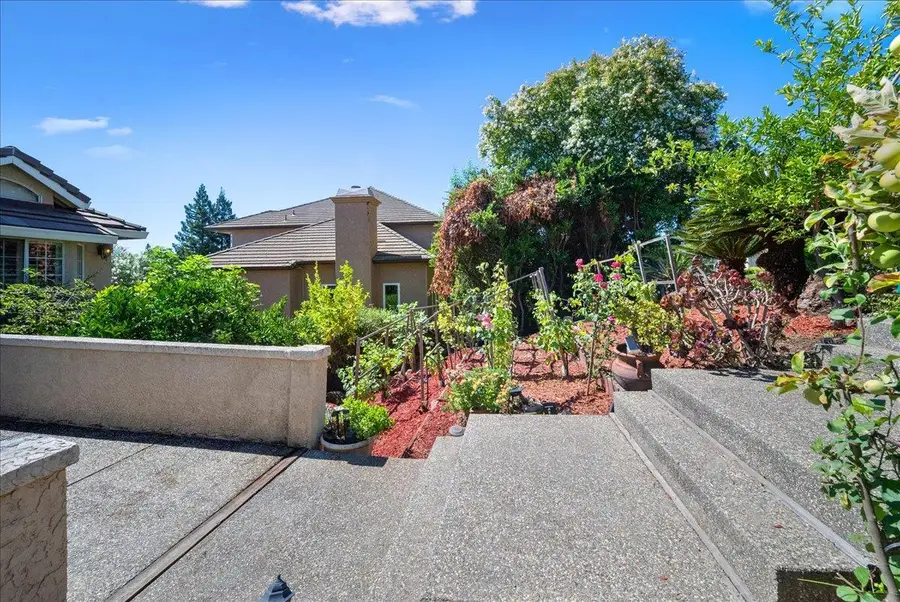 136 Tomlinson Dr, Folsom, CA 95630 - #3