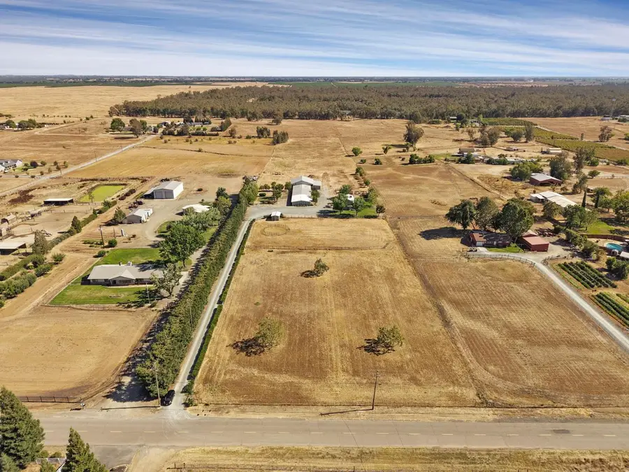 13592 Montfort Avenue, Herald, CA 95638 - #2