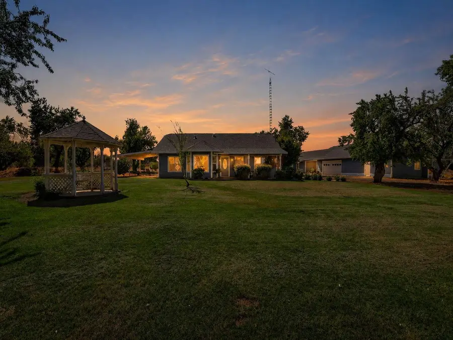 6595 Wisconsin Avenue, Arbuckle, CA 95912 - #2