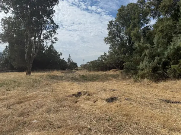 8021 W Christian Avenue, Dos Palos, CA 93620