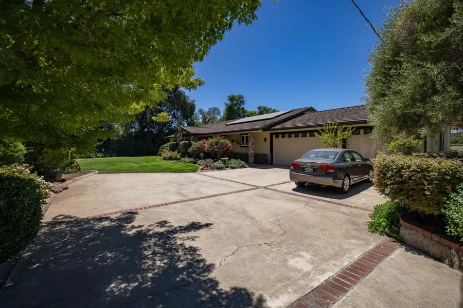24333 E Highway 26, Linden, CA 95236 - #3