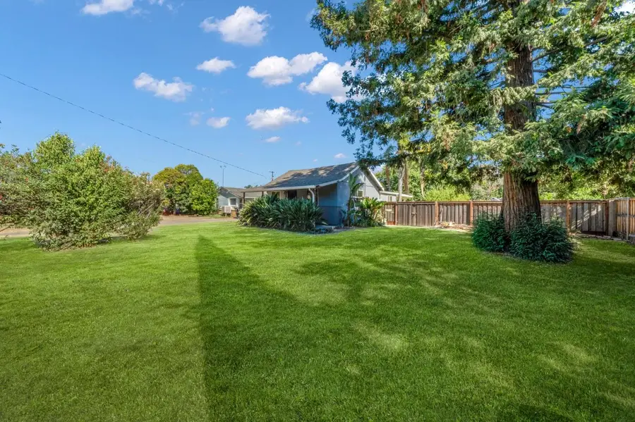 6001 Broadway, Sacramento, CA 95820 - #3