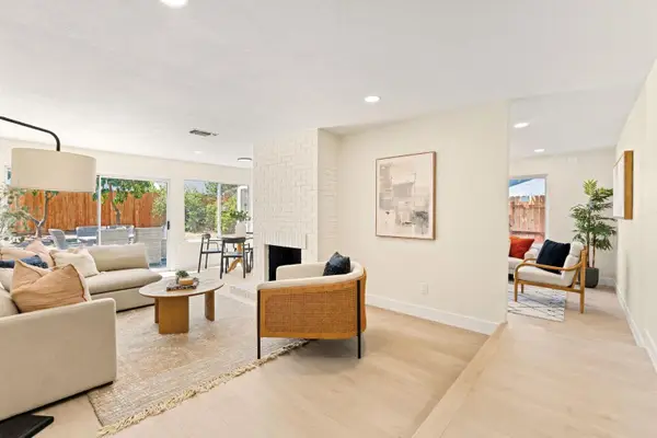 7820 Hartwick Way, Sacramento, CA 95828