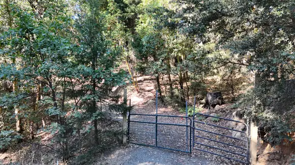 360 Power Line Road, Hayfork, CA 96041
