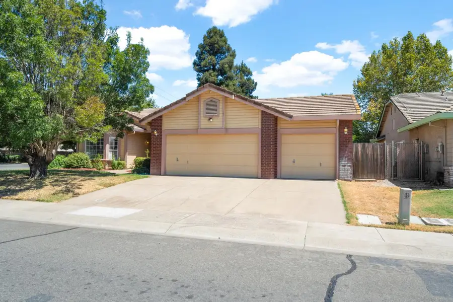 1024 Yolanda Drive, Yuba City, CA 95993 - #2