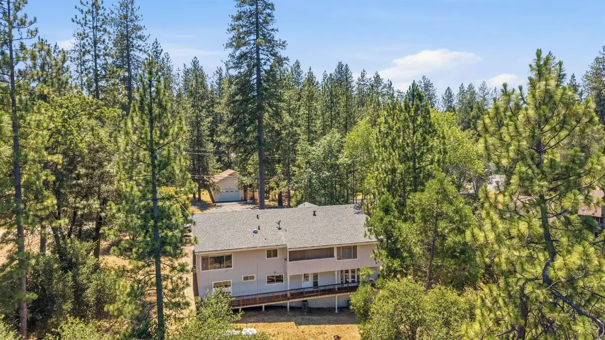 19424 N Ferretti Road, Groveland, CA 95321 - #1