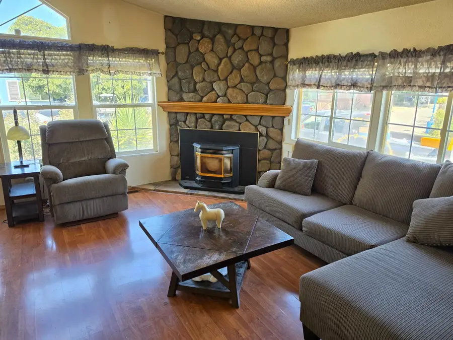 1746 W Harbor Drive, Isleton, CA 95641 - #2