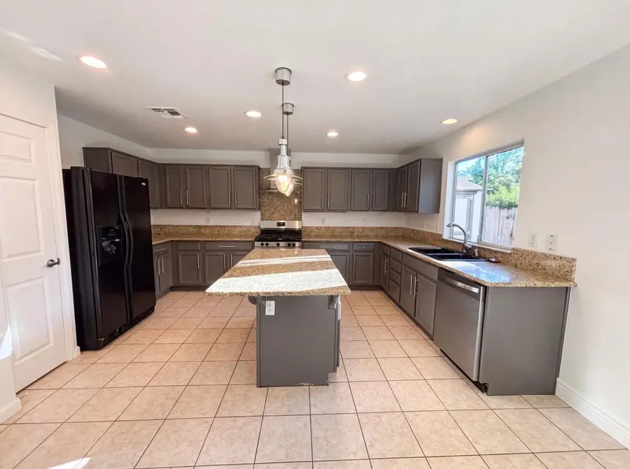 2152 Arnold Drive, Rocklin, CA 95765 - #2